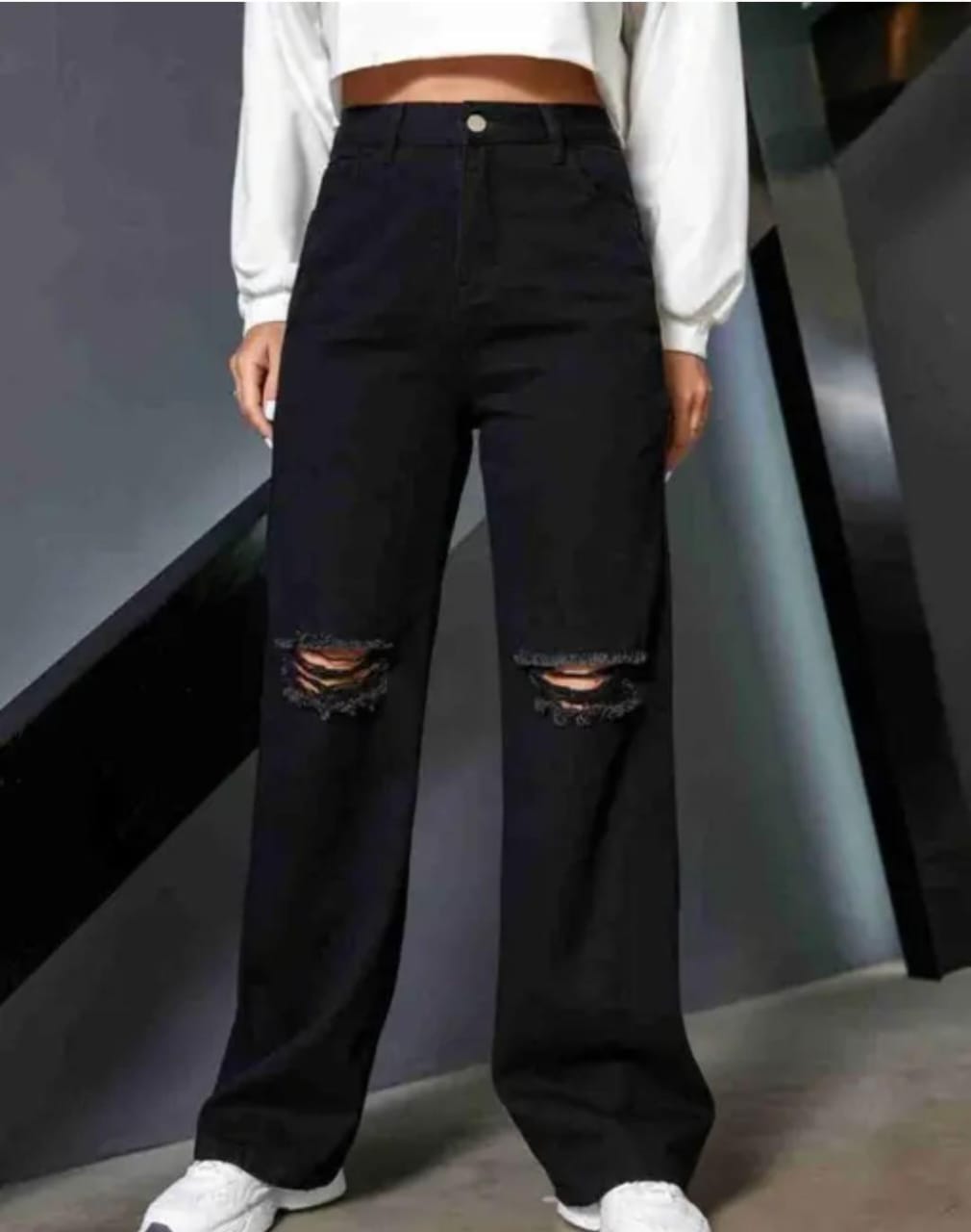 Black Knee Slit Jean