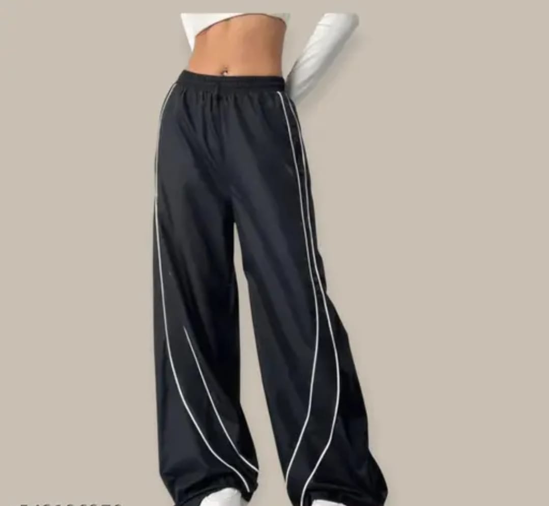 Women solid jogers pants