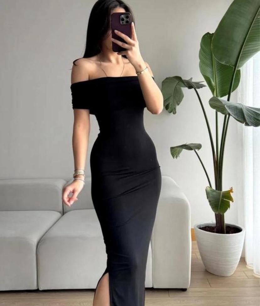 Black Off shoulder Bodycon Maxi Dress